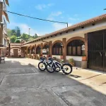 شقة Glicine Cisterna dʼAsti