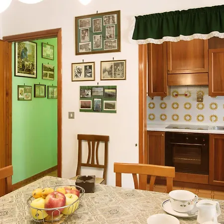 Apartament Glicine Cisterna dʼAsti