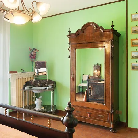 Apartament Glicine Cisterna dʼAsti